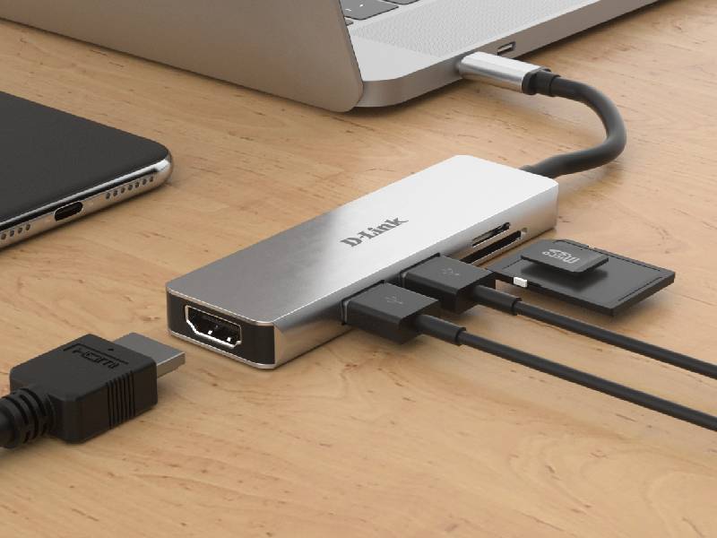 D-Link 5-in-1 USB-C Hub with HDMI and SD/microSD Card Reader (DUB-M530)