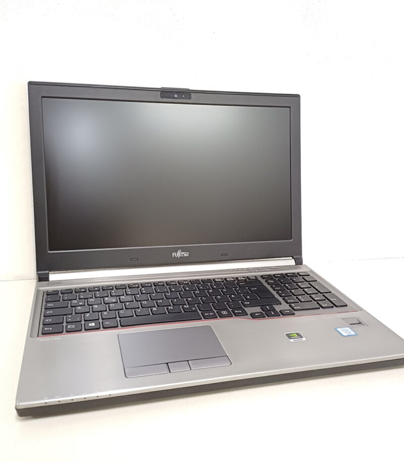 Fujitsu Celsius H770 Intel Xeon E3-1505M v6 Mobile Workstation